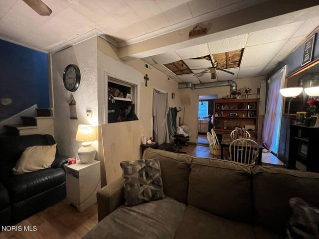 160 Dearborn Avenue, Toledo, OH 43605