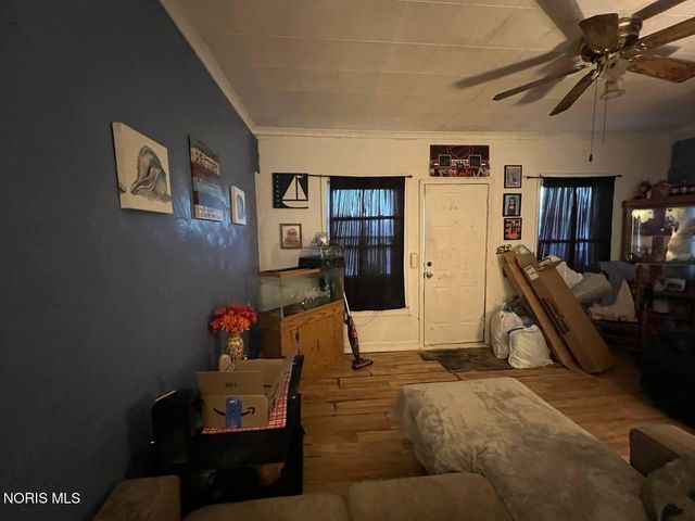 160 Dearborn Avenue, Toledo, OH 43605