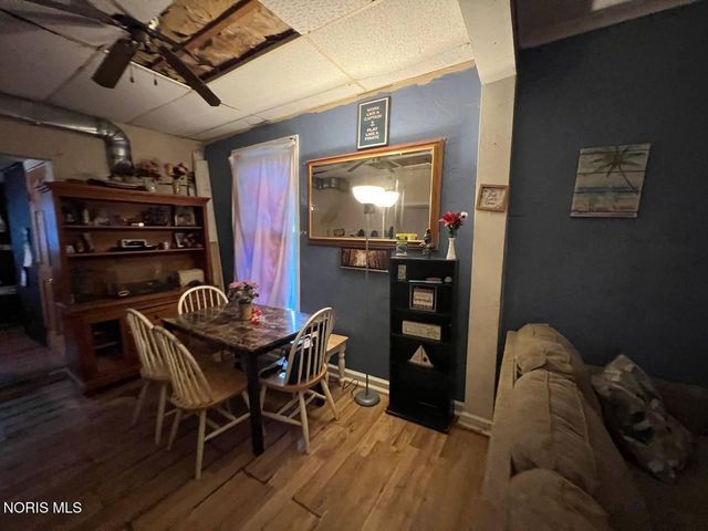 160 Dearborn Avenue, Toledo, OH 43605