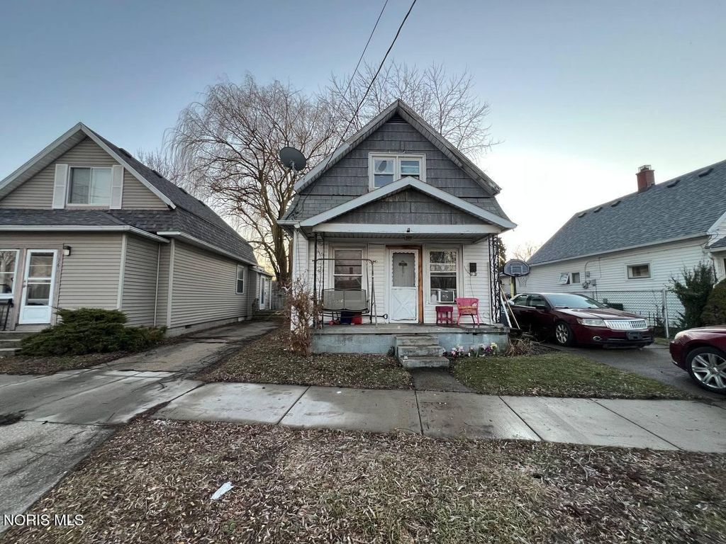 160 Dearborn Avenue, Toledo, OH 43605