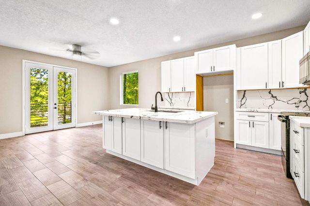 107 Cloverdale, Livingston, TX 77351