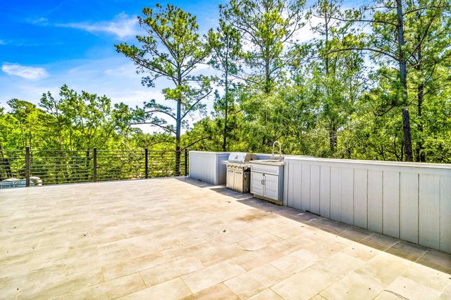 107 Cloverdale, Livingston, TX 77351