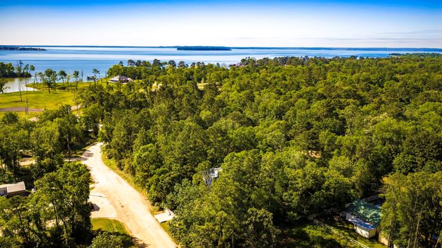 107 Cloverdale, Livingston, TX 77351