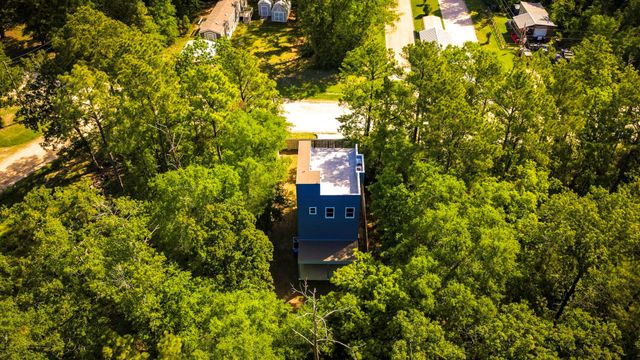 107 Cloverdale, Livingston, TX 77351
