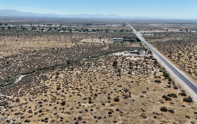 E Ave Q, Palmdale, CA 93591