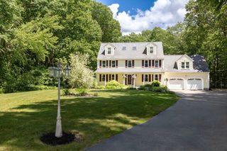3 Centennial Dr, Blackstone, MA 01504