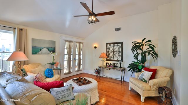 318 Riverside Drive, Holly Hill, FL 32117