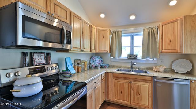318 Riverside Drive, Holly Hill, FL 32117