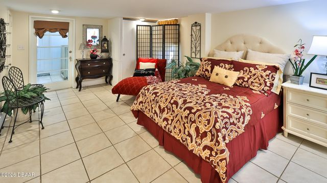 318 Riverside Drive, Holly Hill, FL 32117
