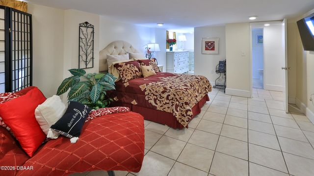 318 Riverside Drive, Holly Hill, FL 32117
