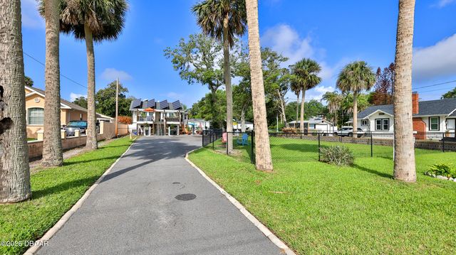 318 Riverside Drive, Holly Hill, FL 32117