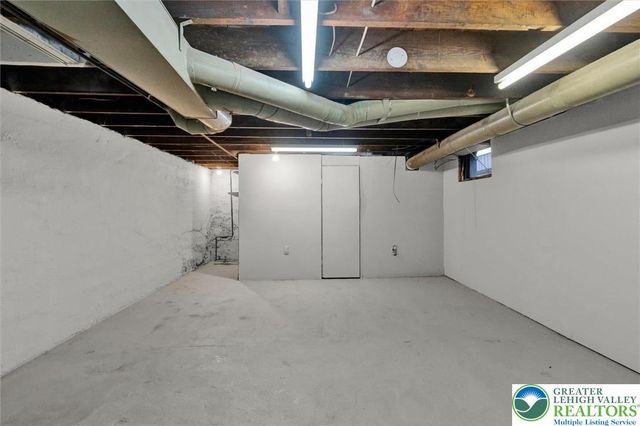 2020 Washington Boulevard, Wilson Boro, PA 18042