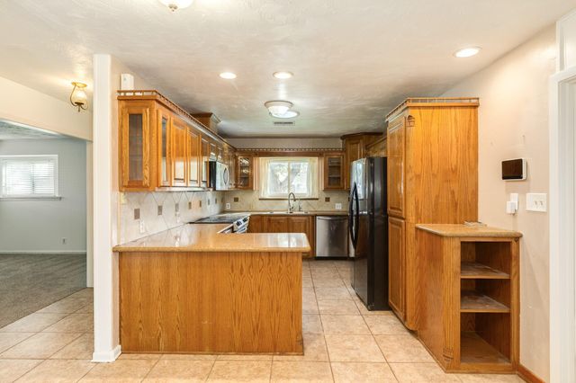 117 Talisman Street, Lake Jackson, TX 77566