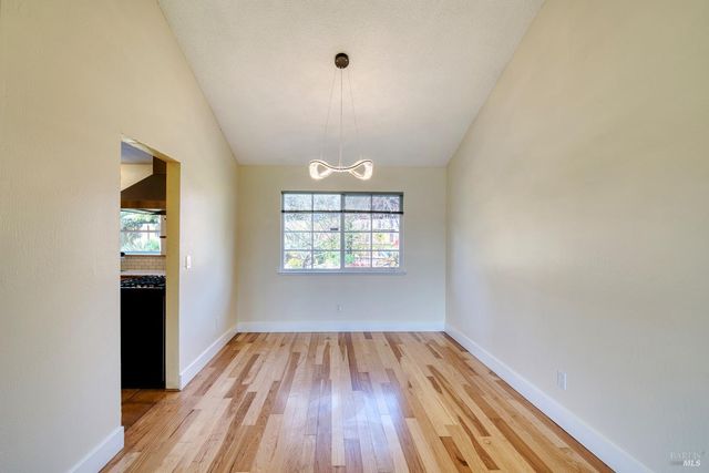 840 Sprucewood Ct, Petaluma, CA 94954