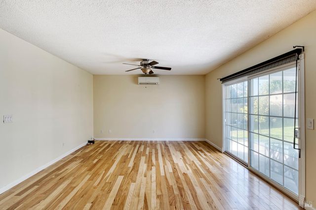 840 Sprucewood Ct, Petaluma, CA 94954