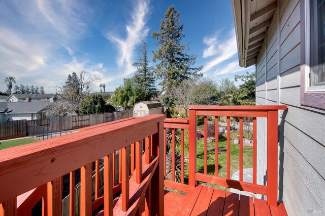 840 Sprucewood Ct, Petaluma, CA 94954