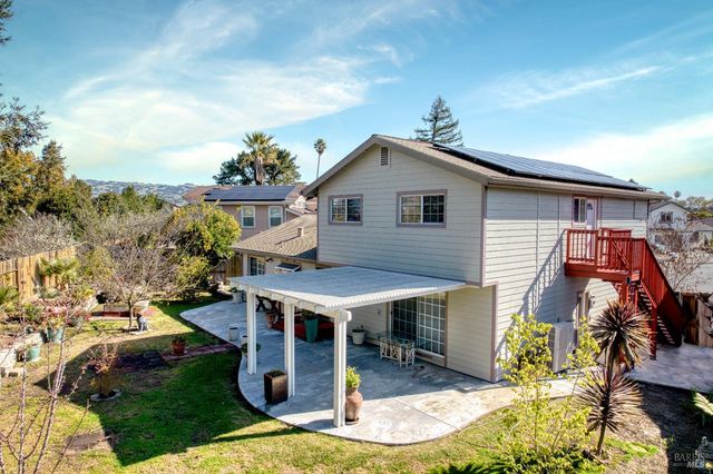 840 Sprucewood Ct, Petaluma, CA 94954