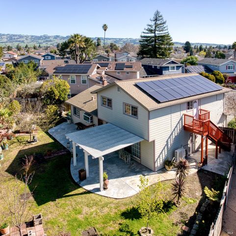 840 Sprucewood Ct, Petaluma, CA 94954