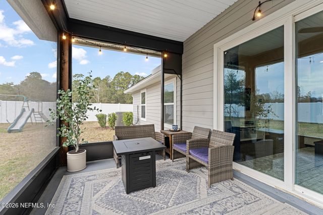 86645 LAZY LAKE Circle, Yulee, FL 32097