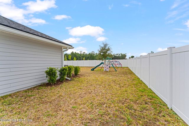 86645 LAZY LAKE Circle, Yulee, FL 32097