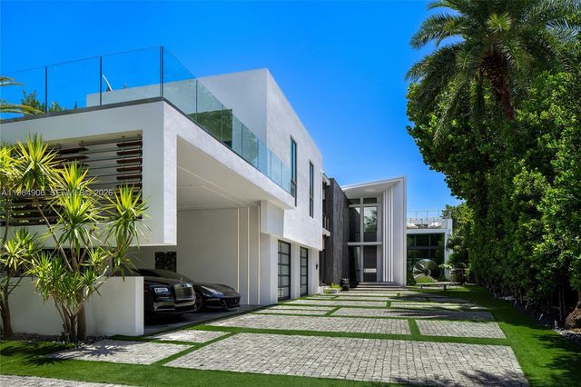 528 Lakeview Ct, Miami Beach, FL 33140