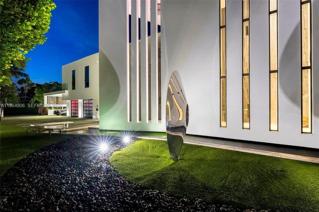 528 Lakeview Ct, Miami Beach, FL 33140