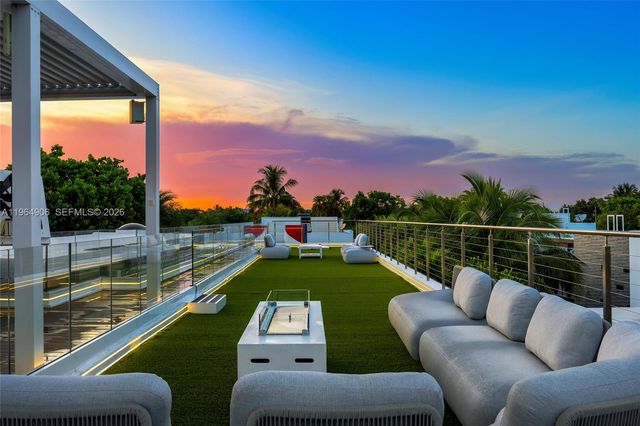 528 Lakeview Ct, Miami Beach, FL 33140