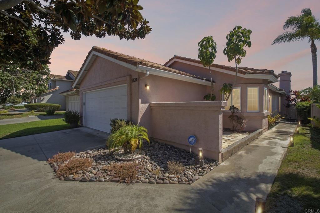 2124 Redwood Crst, Vista, CA 92081 — exterior