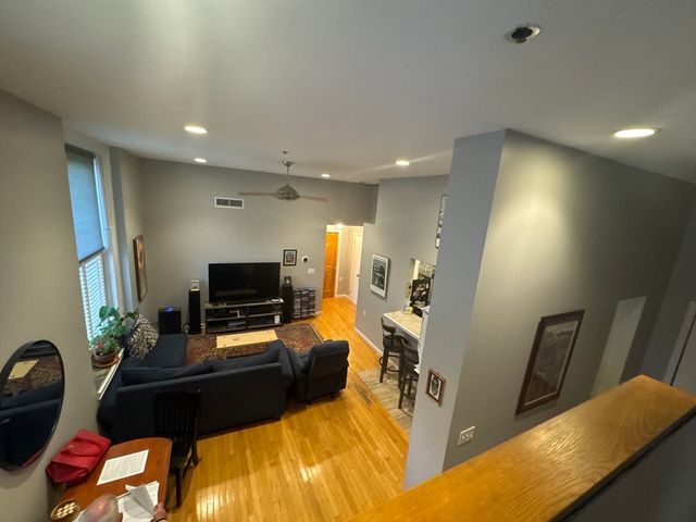 40 School 10, Haverhill, MA 01830