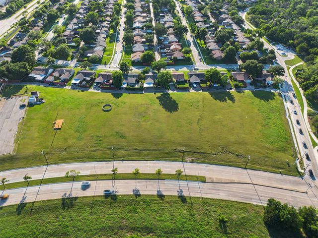 1011 N Peachtree Road, Mesquite, TX 75149