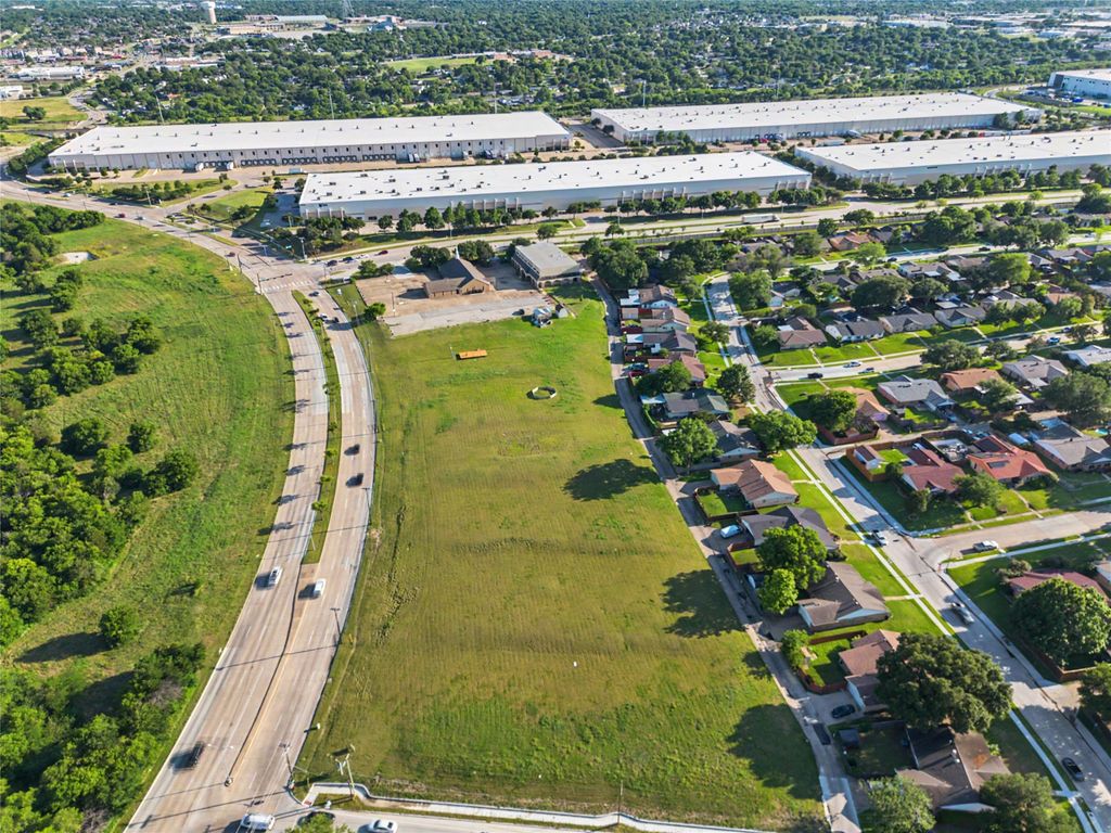 1011 N Peachtree Road, Mesquite, TX 75149