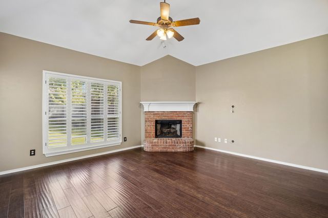 1833 Melton Drive, Carrollton, TX 75010
