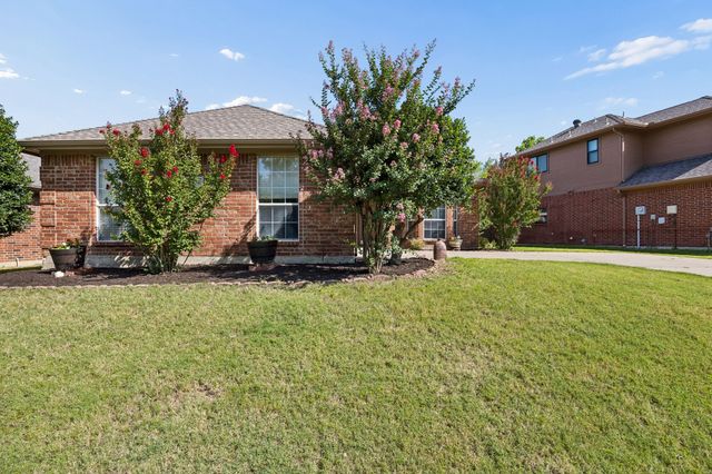 1833 Melton Drive, Carrollton, TX 75010