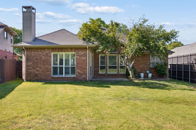 1833 Melton Drive, Carrollton, TX 75010
