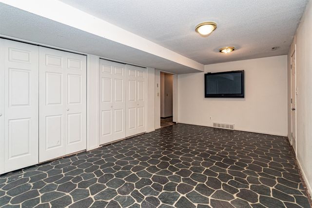 1636 Johnson Street, Ames, IA 50010