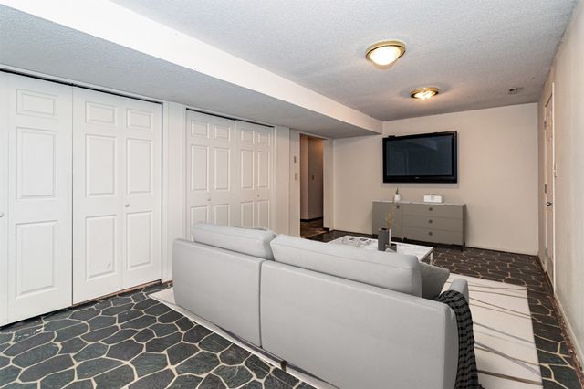 1636 Johnson Street, Ames, IA 50010