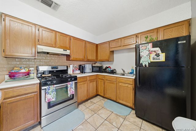 603 W BYRD BLVD, Universal City, TX 78148
