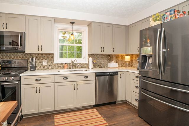 4426 Woodland Avenue NW, Canton, OH 44709