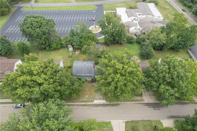 4426 Woodland Avenue NW, Canton, OH 44709