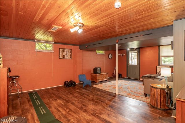 4426 Woodland Avenue NW, Canton, OH 44709