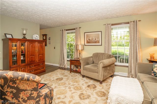 4426 Woodland Avenue NW, Canton, OH 44709