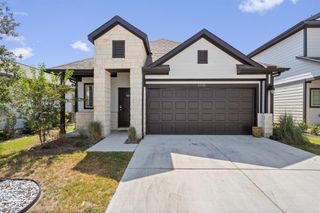 310 Tolo DR, Elgin, TX 78621