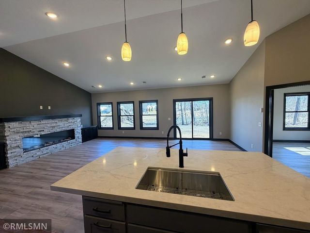 708 16th Avenue N, Sartell, MN 56377