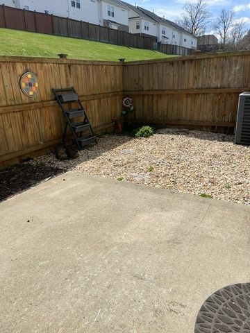 1046 Livingstone Ln, Mount Juliet, TN 37122