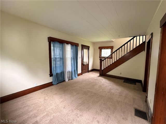 13 Burton Avenue NW, Massillon, OH 44646