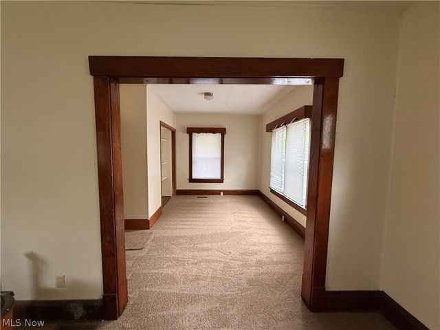 13 Burton Avenue NW, Massillon, OH 44646