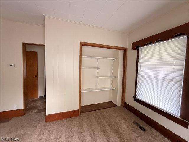 13 Burton Avenue NW, Massillon, OH 44646