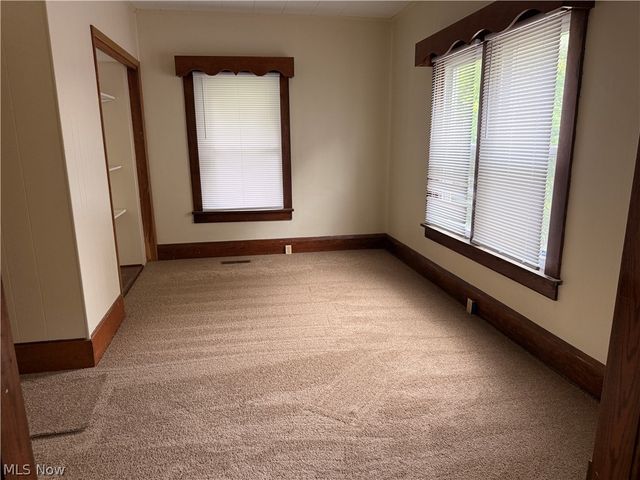 13 Burton Avenue NW, Massillon, OH 44646
