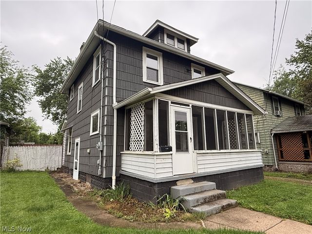13 Burton Avenue NW, Massillon, OH 44646