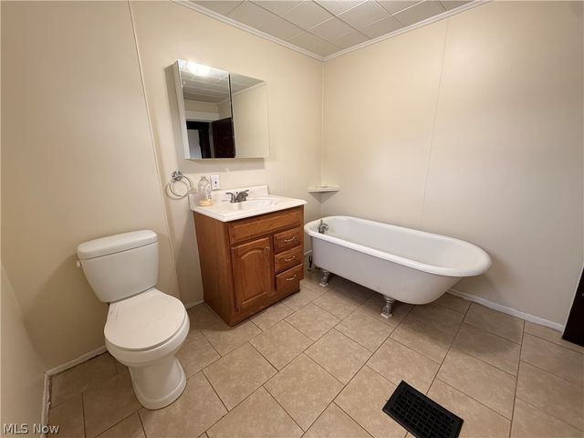 13 Burton Avenue NW, Massillon, OH 44646